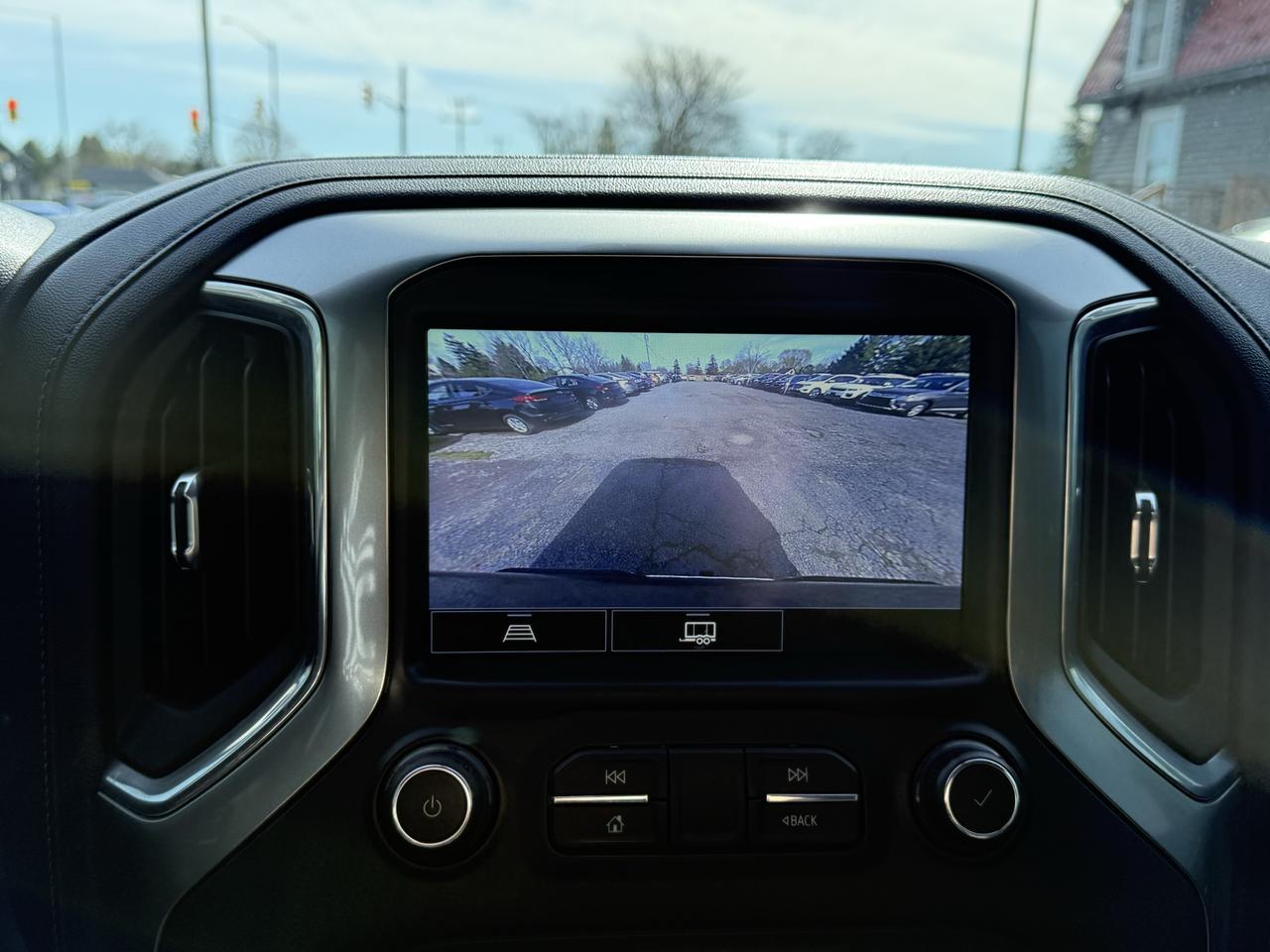 2021 Chevrolet Silverado 1500 LT Photo