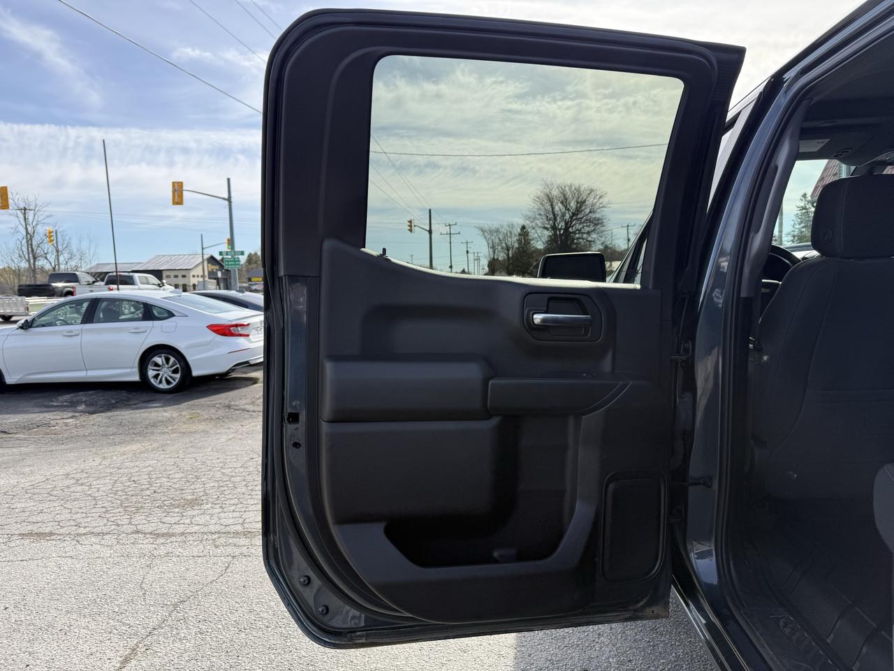 2021 Chevrolet Silverado 1500 LT Photo
