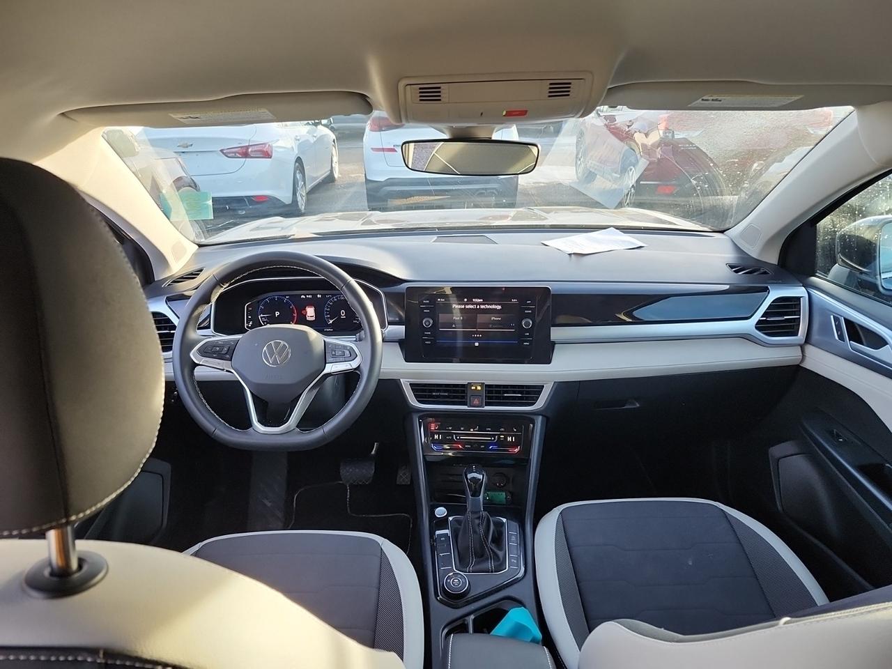 2025 Volkswagen Taos Comfortline Photo