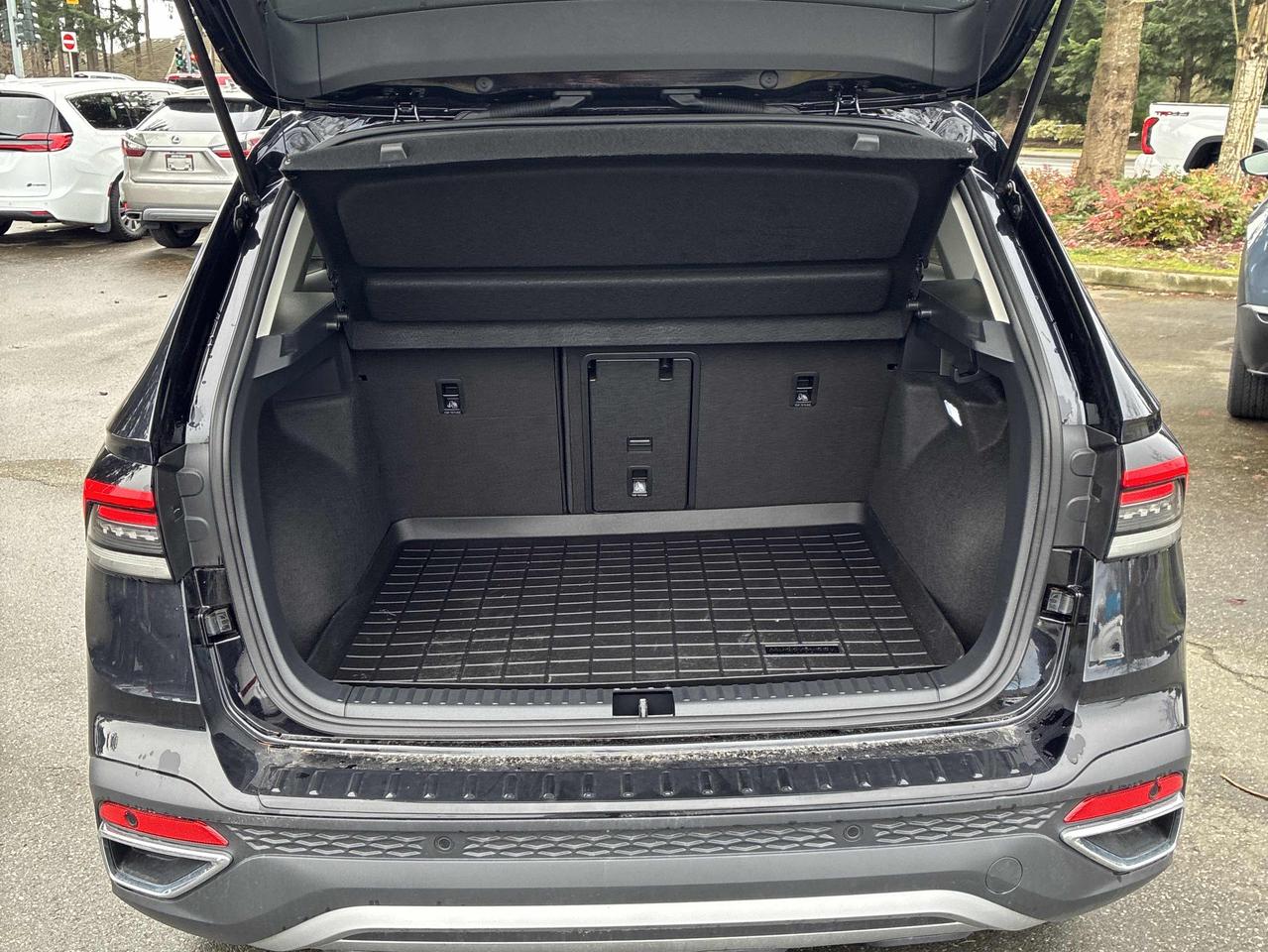 2025 Volkswagen Taos Comfortline Photo