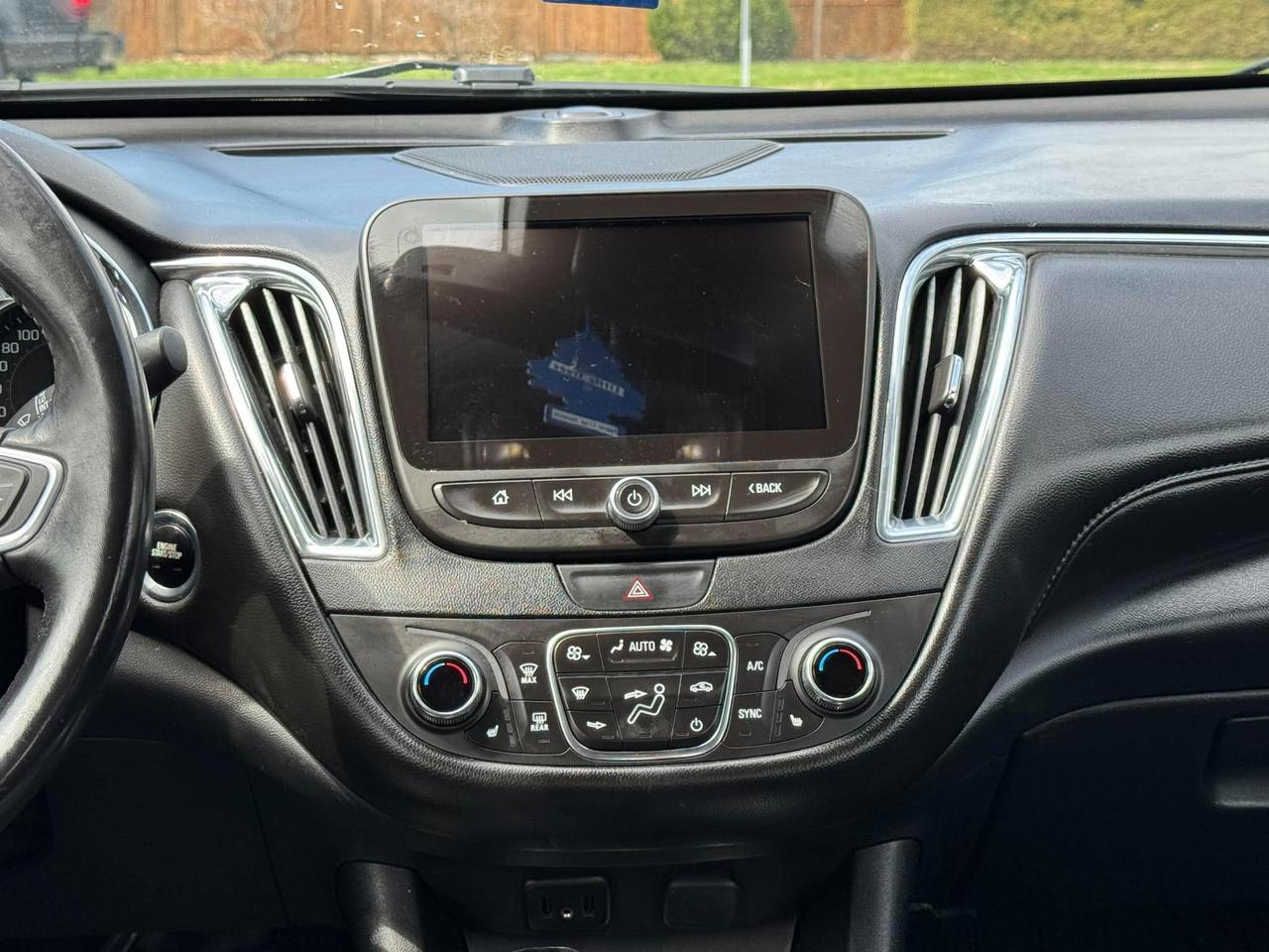 2017 Chevrolet Malibu 4dr Sdn Hybrid w/1HY Photo