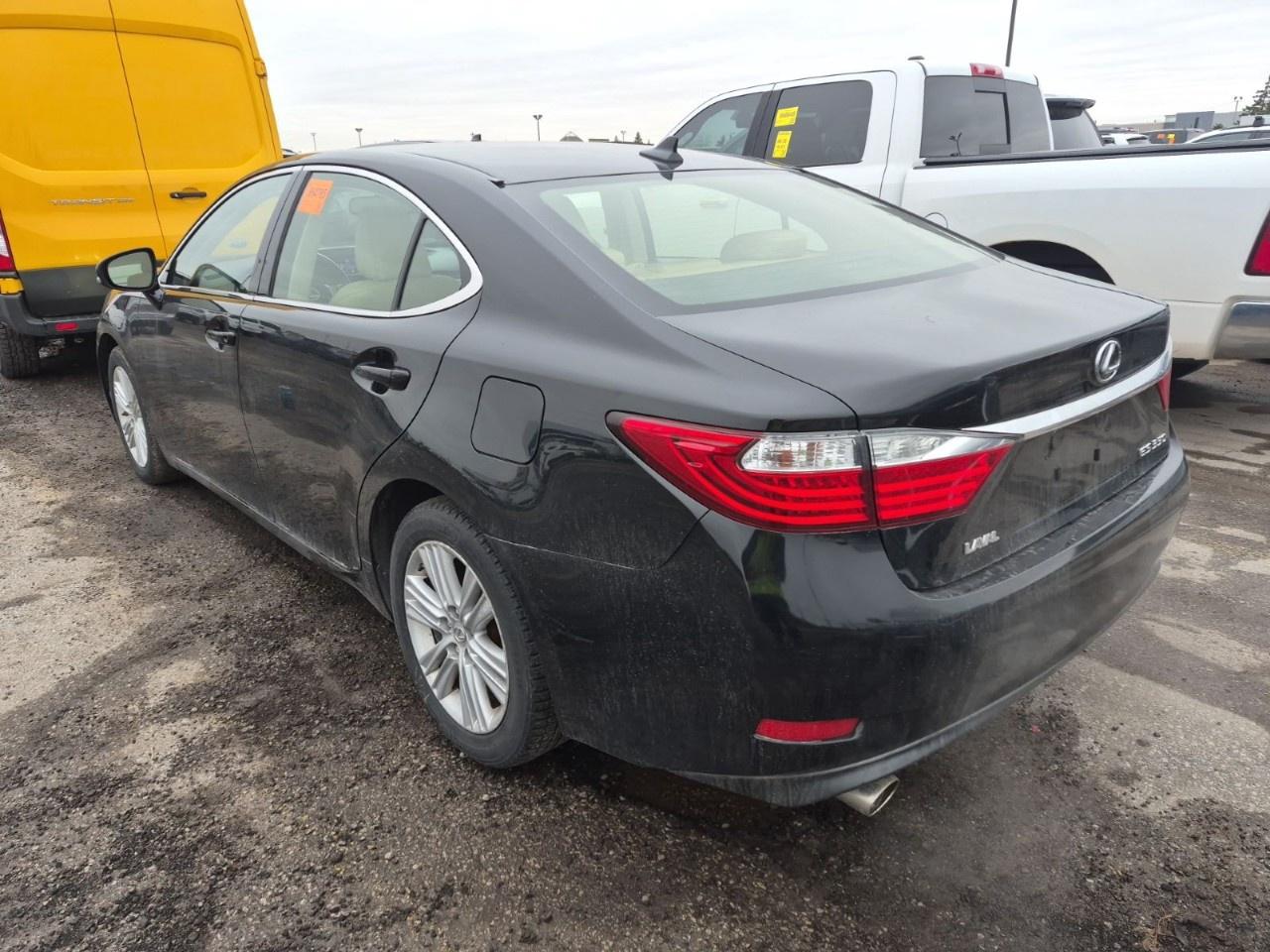 2014 Lexus ES 350 4dr Sdn Photo