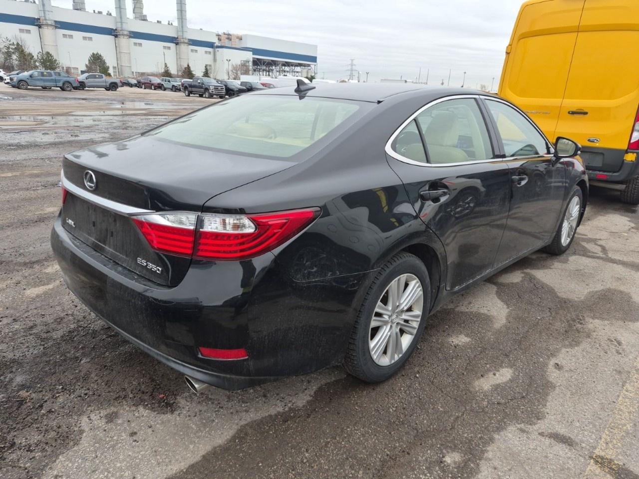 2014 Lexus ES 350 4dr Sdn Photo