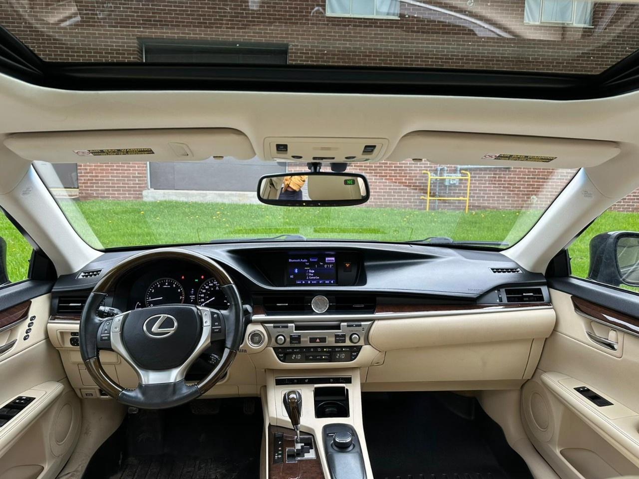 2014 Lexus ES 350 4dr Sdn Photo