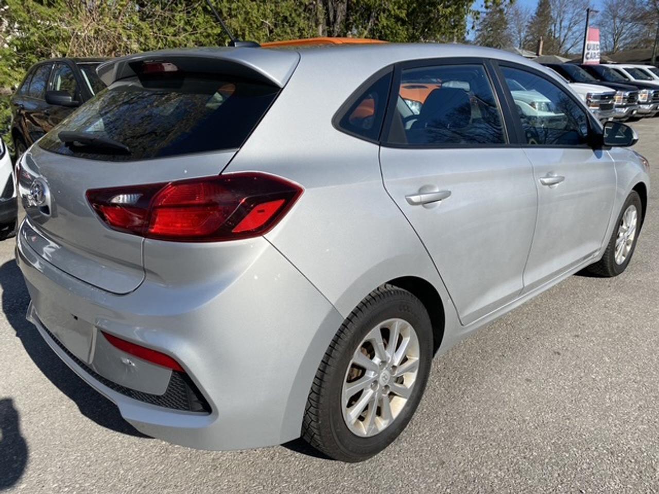 2019 Hyundai Accent SE 5 DOOR Photo