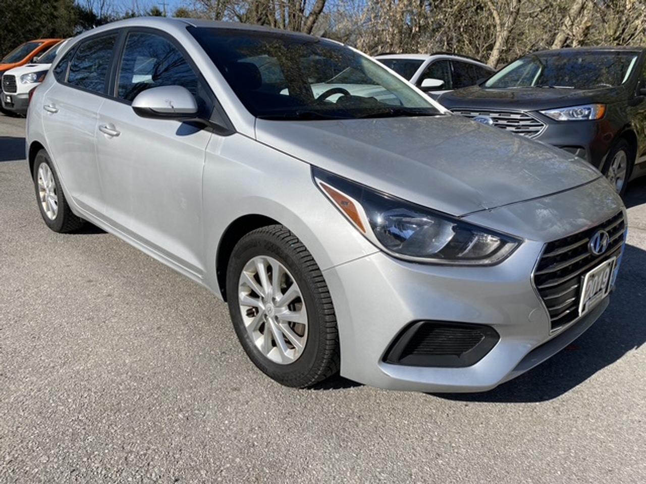 2019 Hyundai Accent SE 5 DOOR Photo