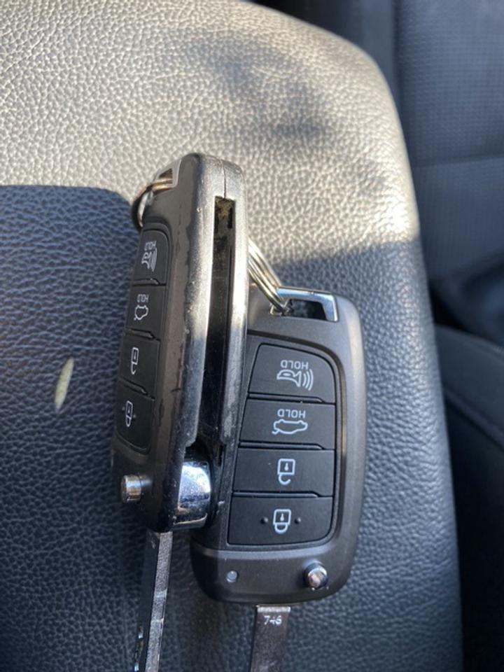 2019 Hyundai Accent SE 5 DOOR Photo