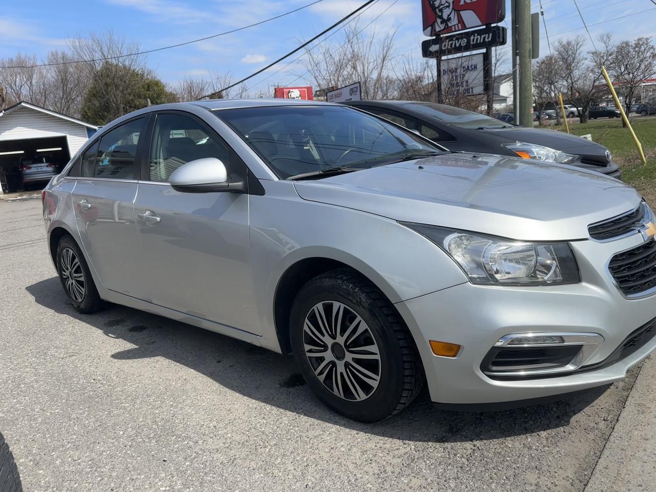2016 Chevrolet Cruze Limited 2LT Photo2
