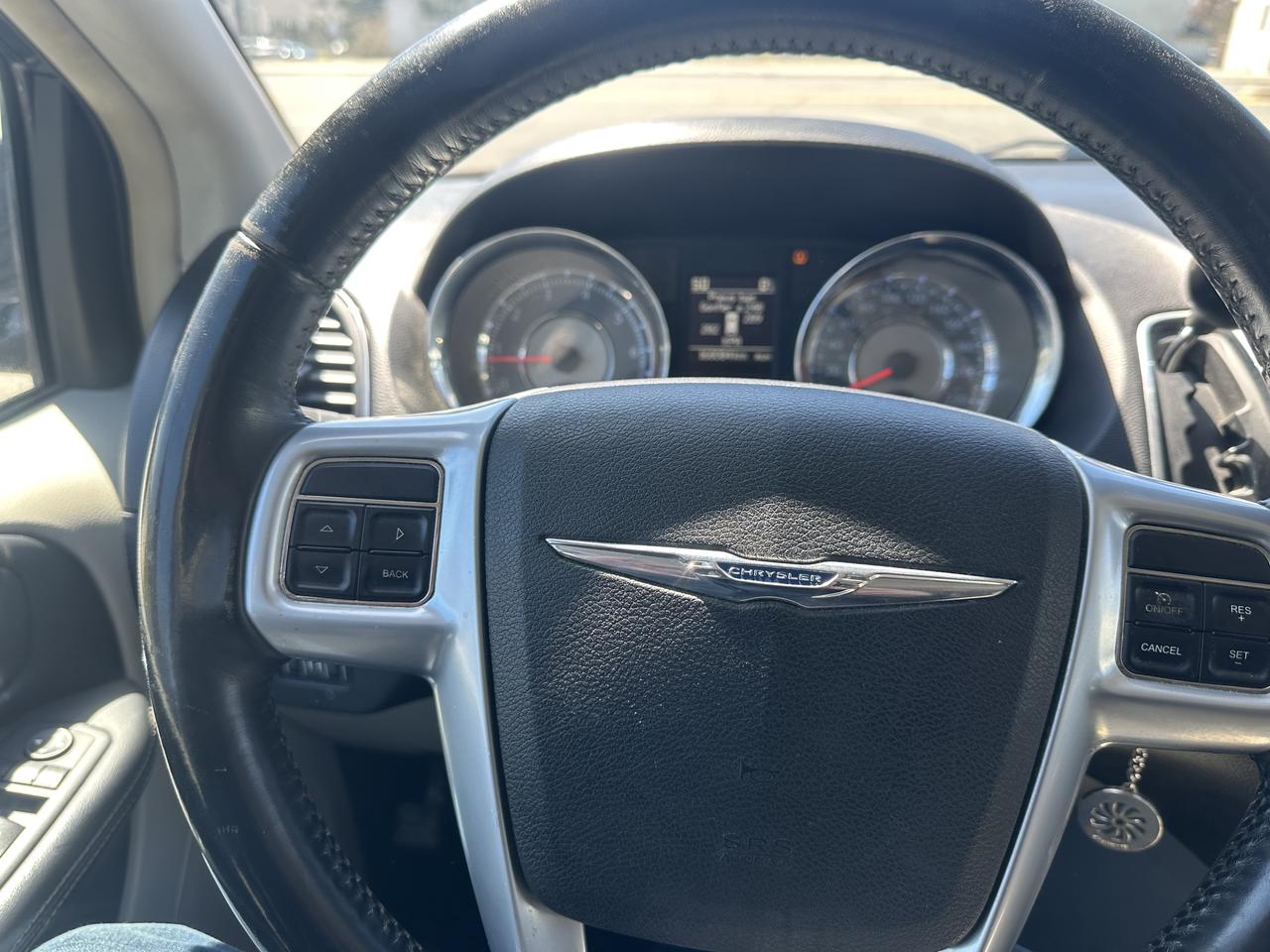 2014 Chrysler Town & Country TOURING Photo