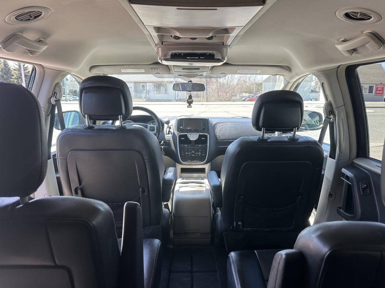 2014 Chrysler Town & Country TOURING Photo