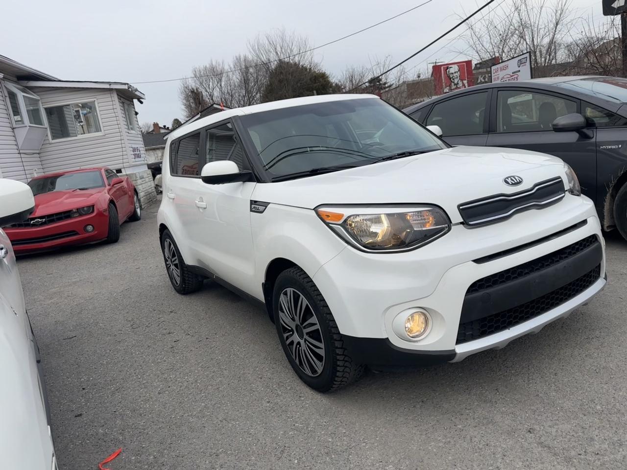 2017 Kia Soul EX Photo2