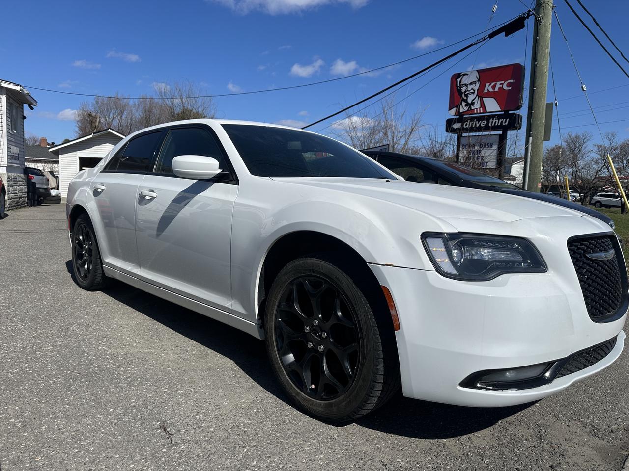 2019 Chrysler 300 S Photo