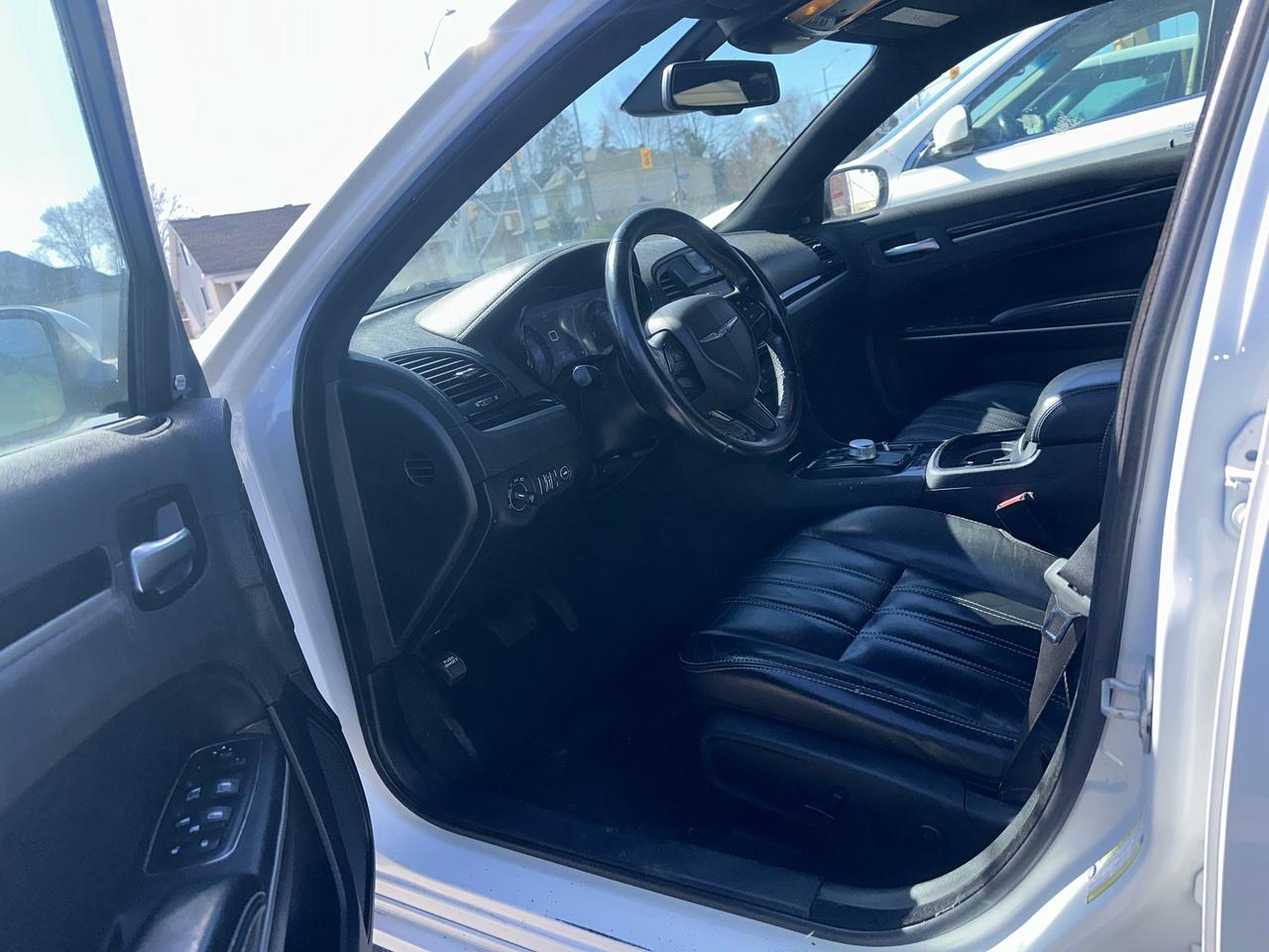 2019 Chrysler 300 S Photo