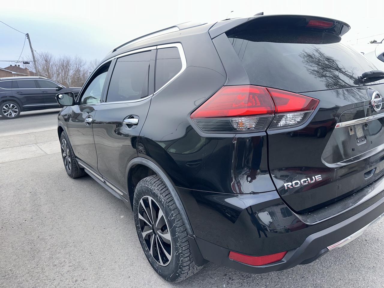 2018 Nissan Rogue SL Photo