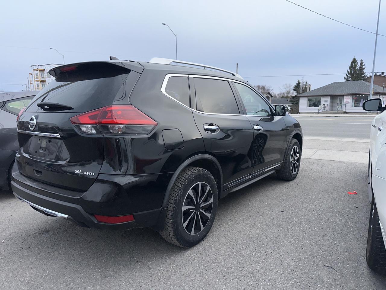 2018 Nissan Rogue SL Photo