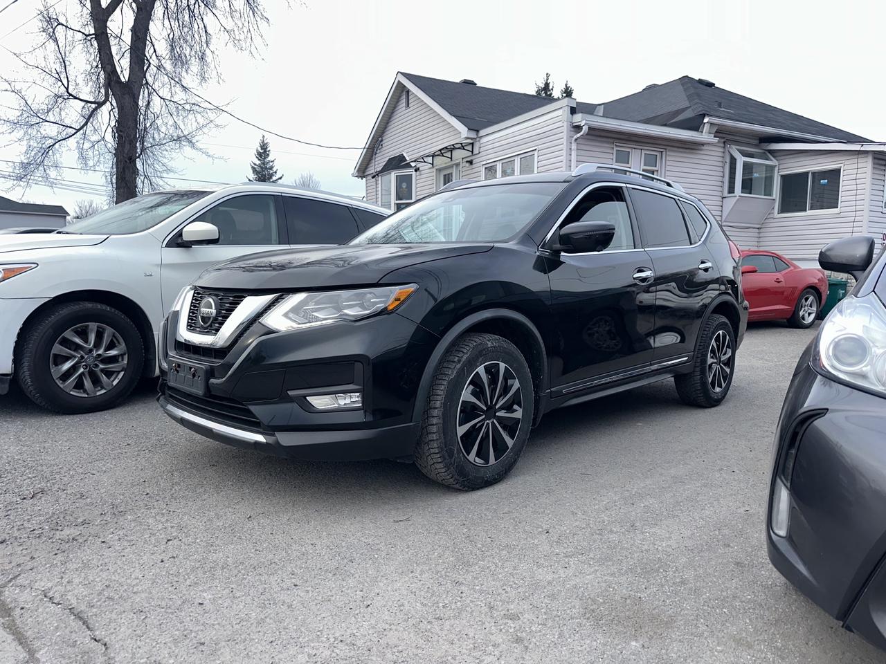 2018 Nissan Rogue SL Photo