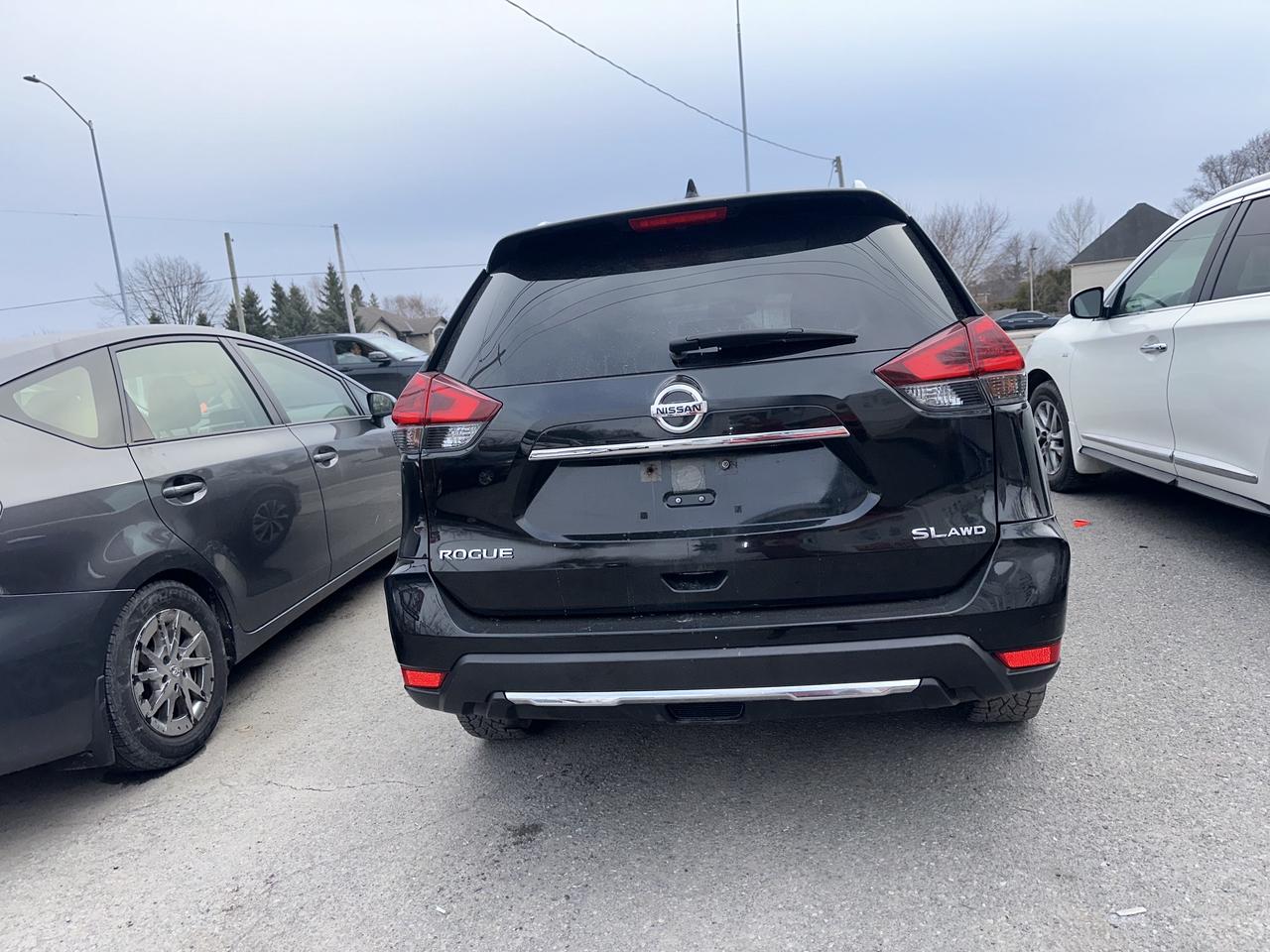 2018 Nissan Rogue SL Photo