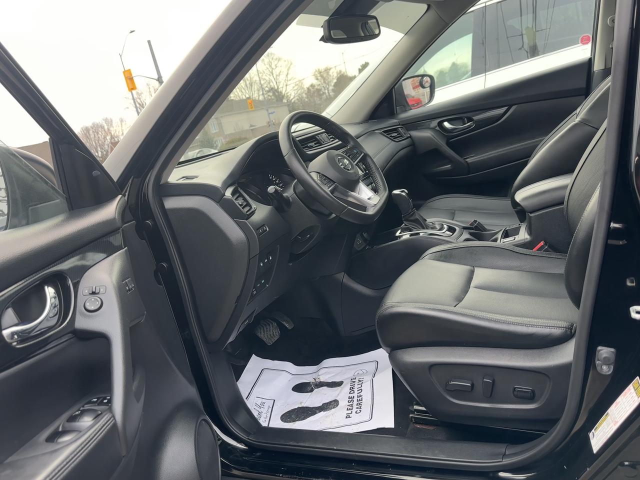 2018 Nissan Rogue SL Photo