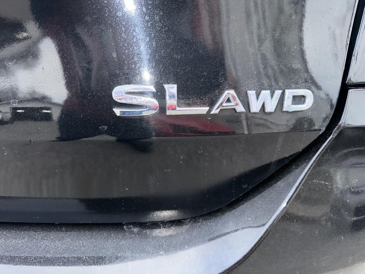 2018 Nissan Rogue SL Photo