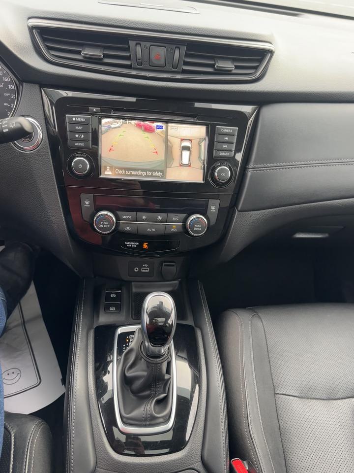 2018 Nissan Rogue SL Photo