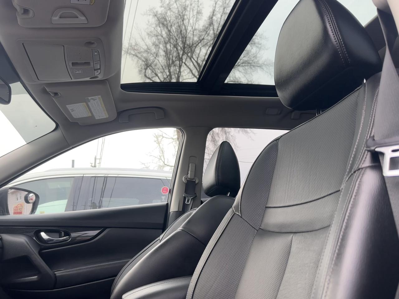 2018 Nissan Rogue SL Photo