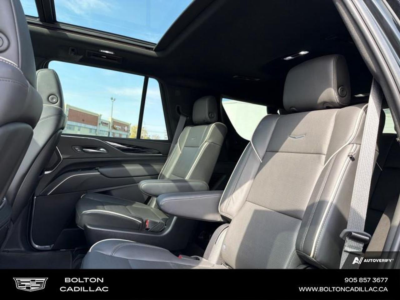 2022 Cadillac Escalade Sport Photo