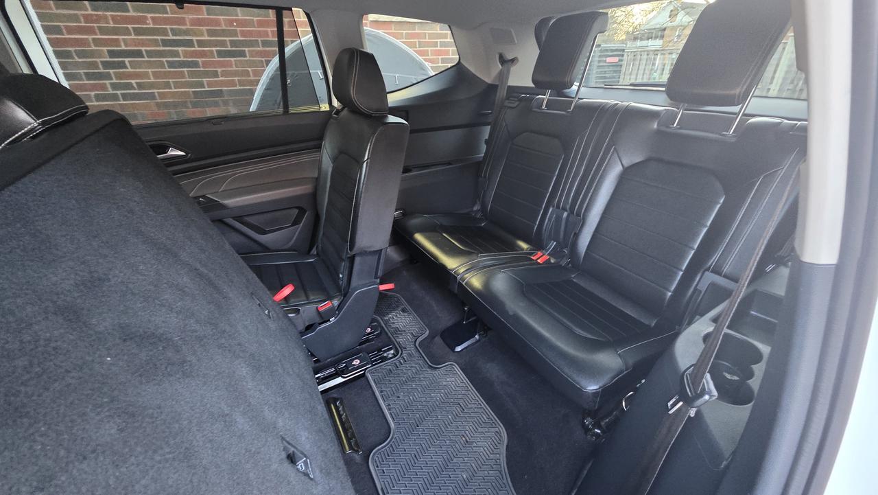 2022 Volkswagen Atlas Premium R Line Photo