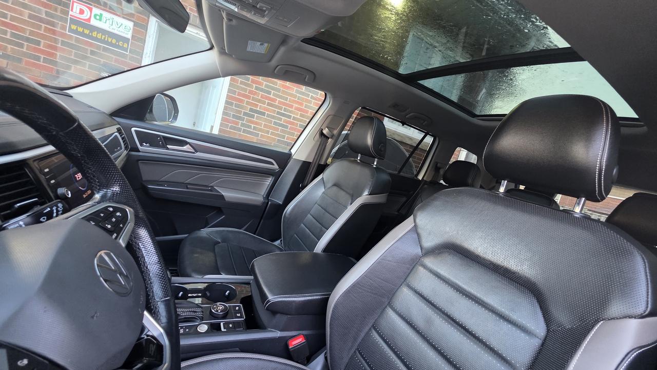 2022 Volkswagen Atlas Premium R Line Photo