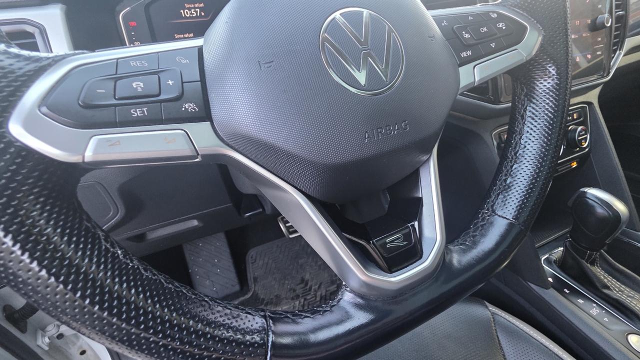 2022 Volkswagen Atlas Premium R Line Photo