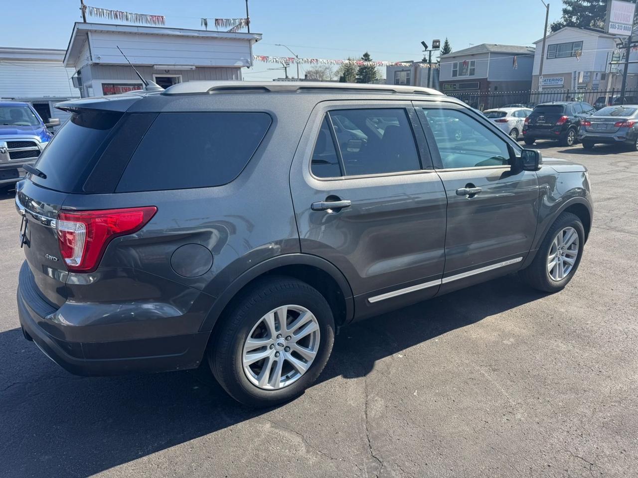 2019 Ford Explorer XLT Photo