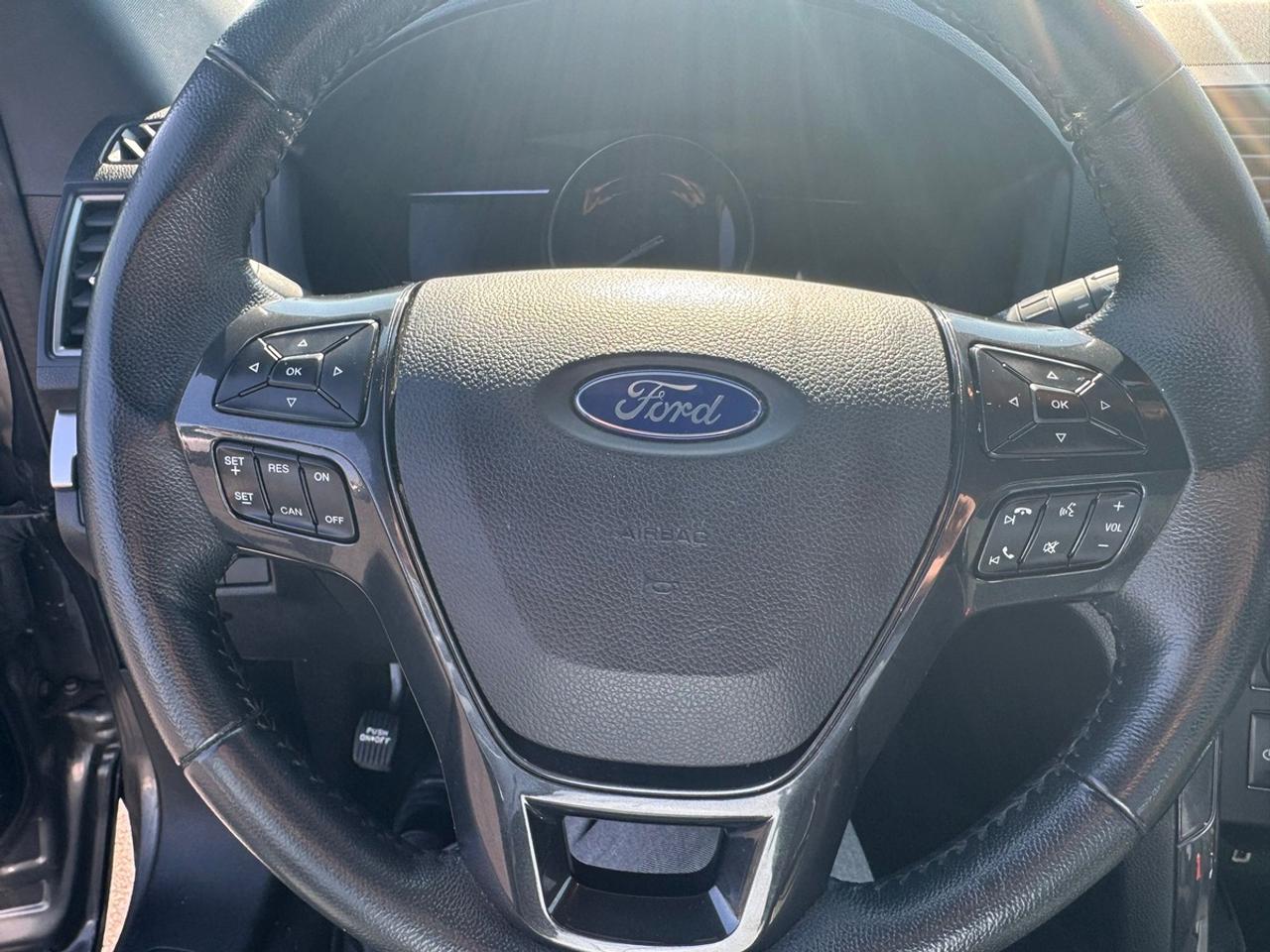 2019 Ford Explorer XLT Photo