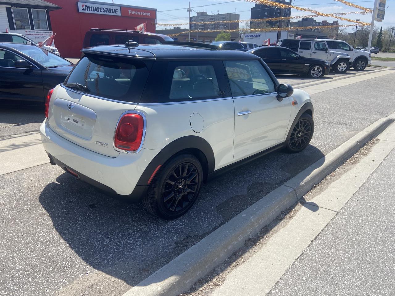 2014 MINI Cooper SPORT Photo3