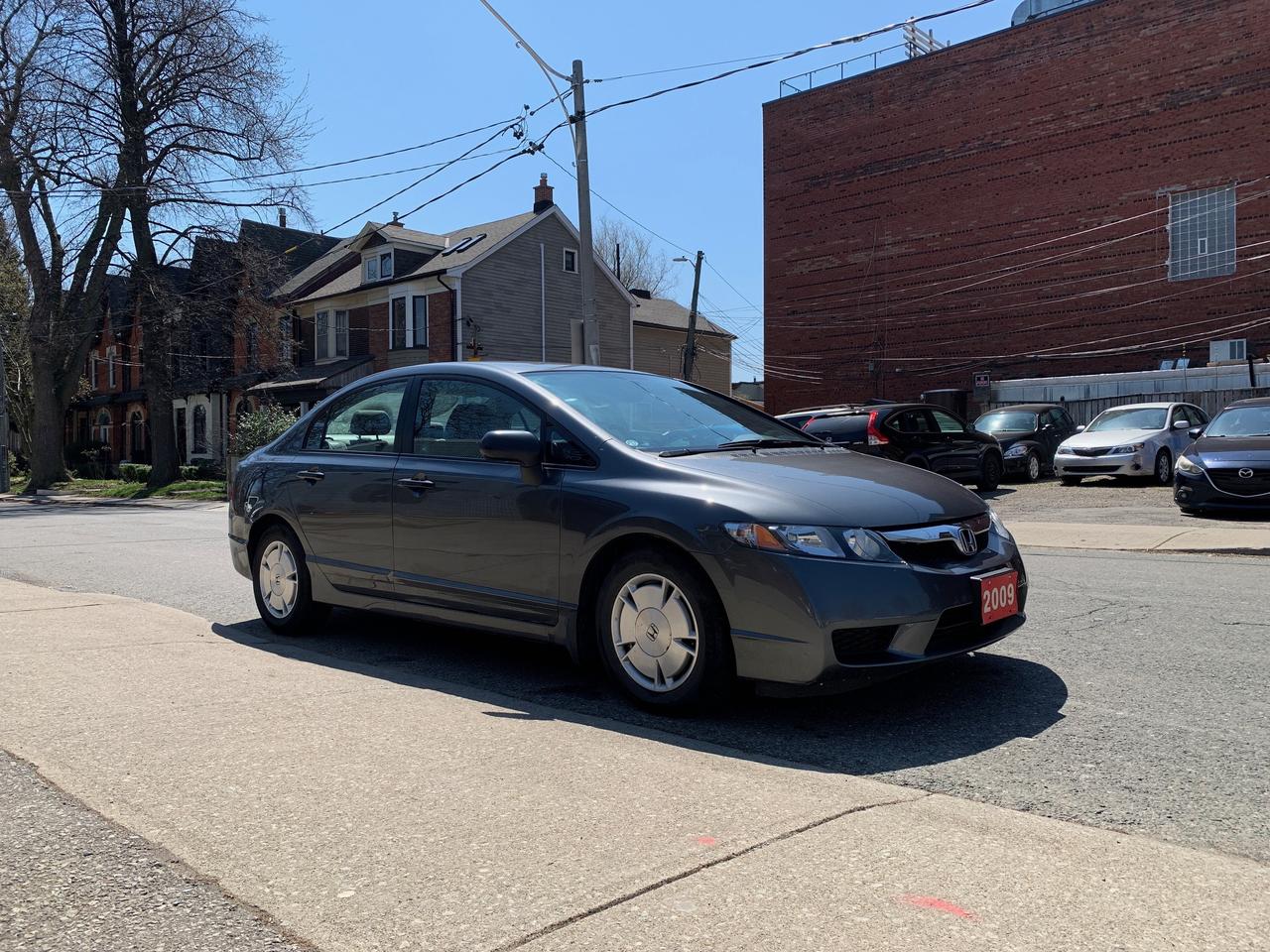 2009 Honda Civic 4dr Auto DX-G Photo