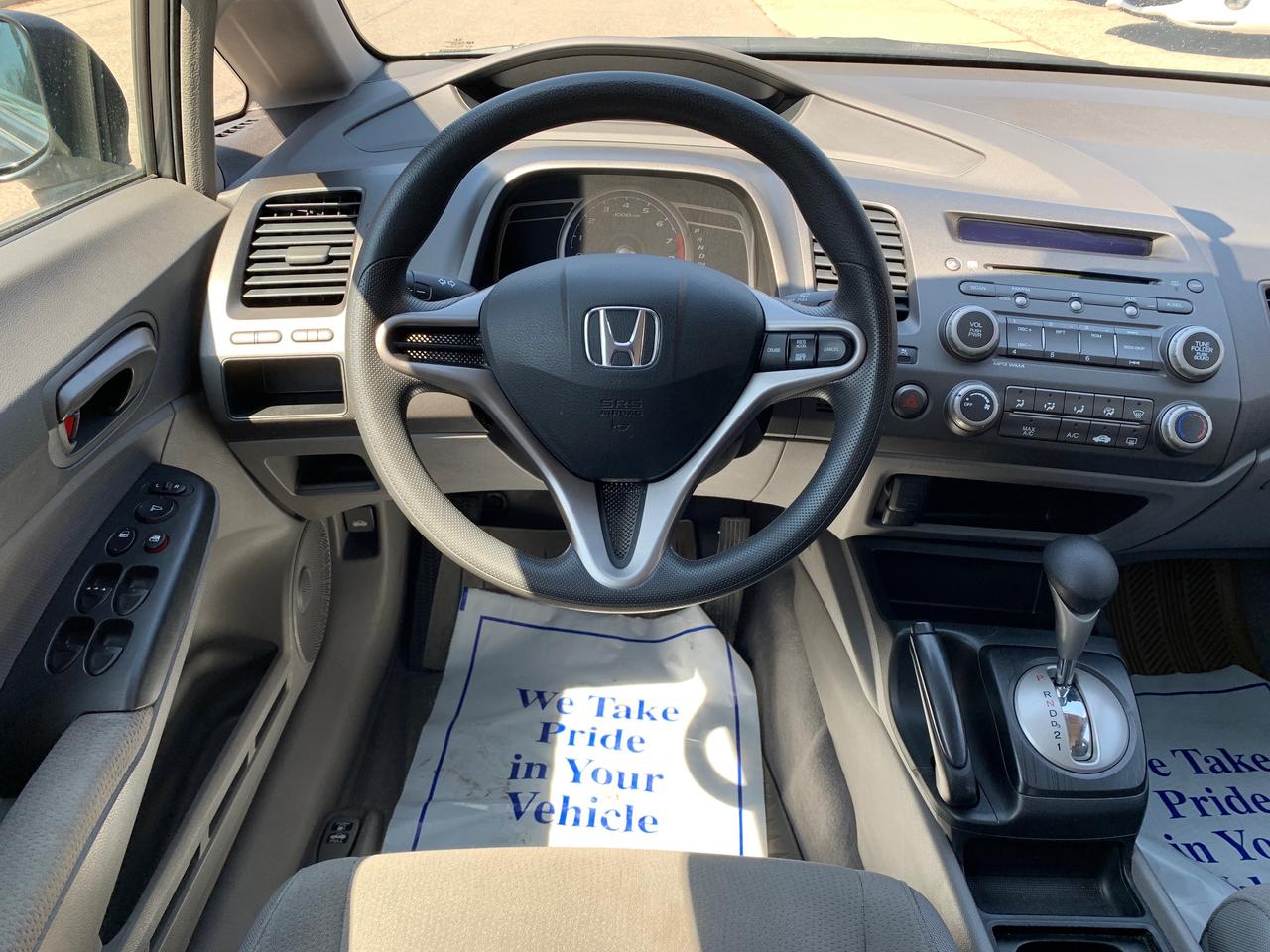 2009 Honda Civic 4dr Auto DX-G Photo