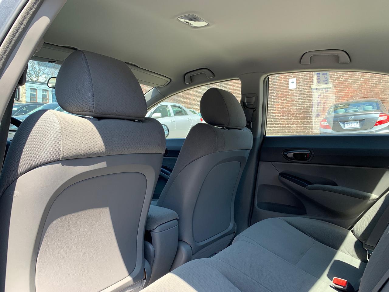 2009 Honda Civic 4dr Auto DX-G Photo