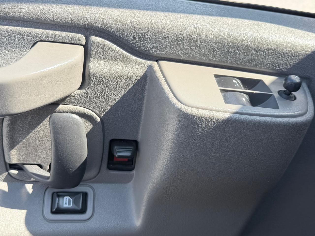 2020 GMC Savana RWD 3500 155" Photo