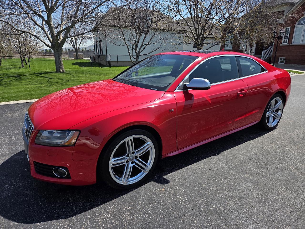 2010 Audi S5 2dr CAudi S5 2dr Coupe Manual. ONLY 153K, LOADED! Photo2