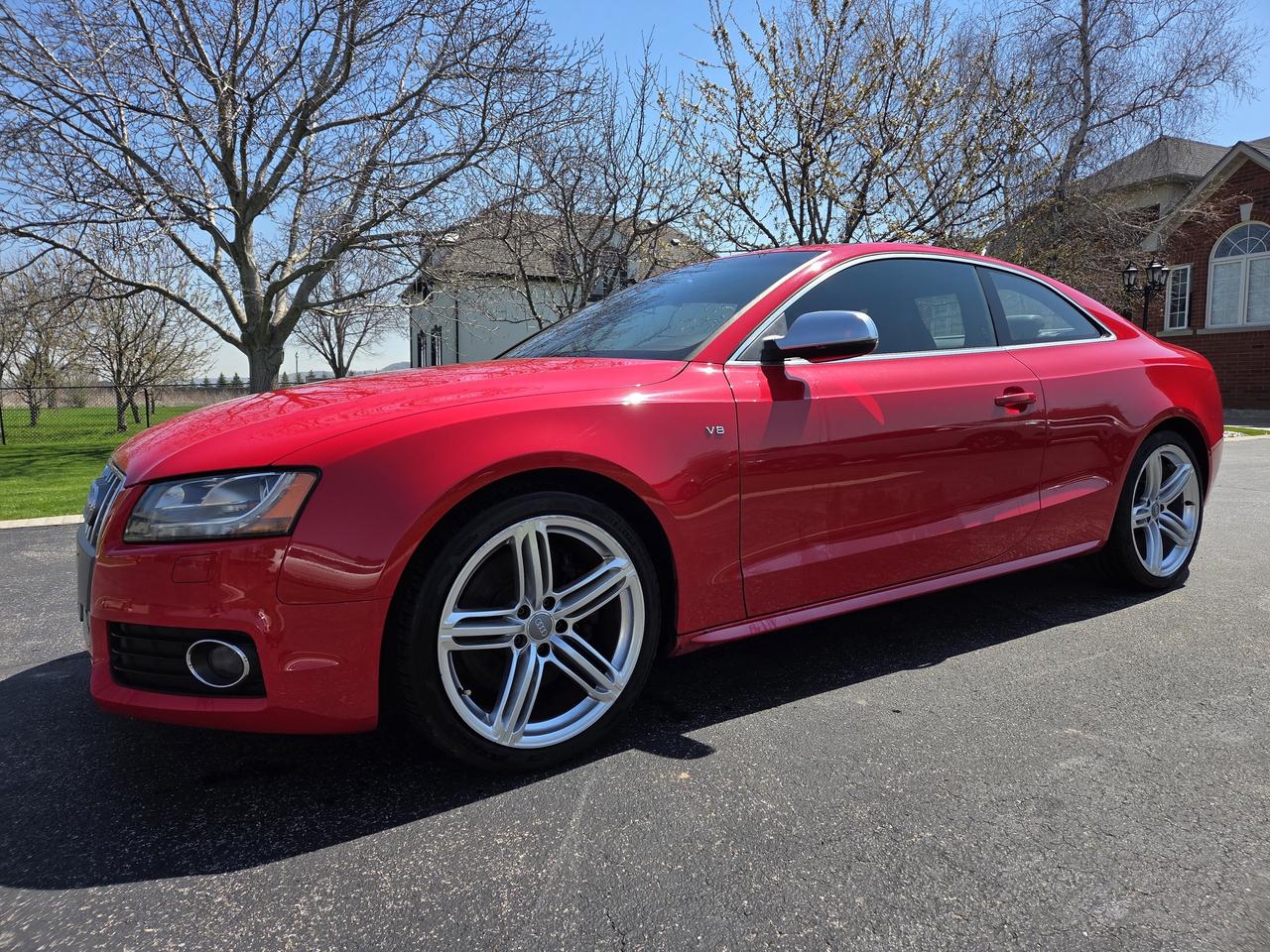 2010 Audi S5 2dr CAudi S5 2dr Coupe Manual. ONLY 153K, LOADED! Photo