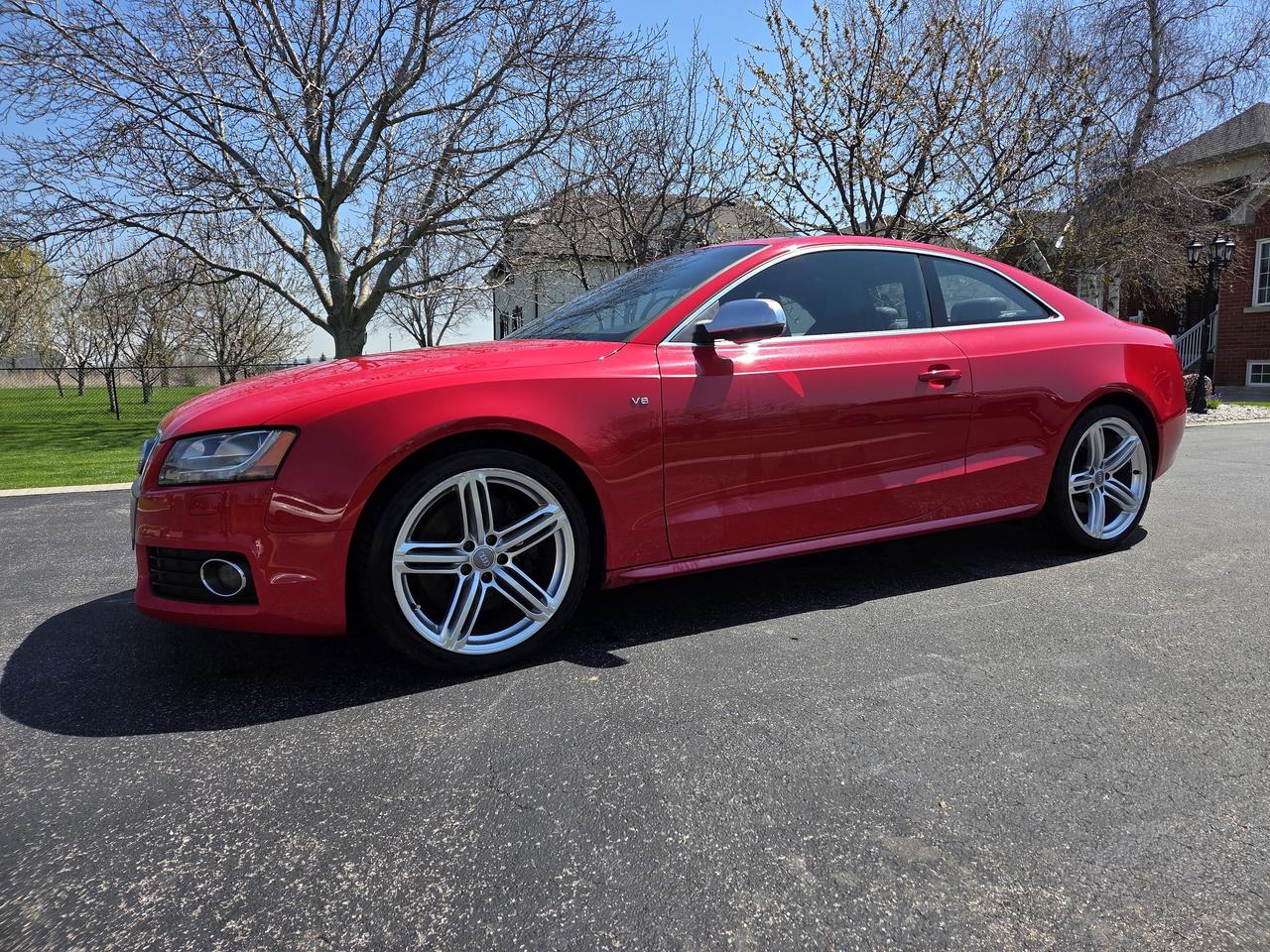 2010 Audi S5 2dr CAudi S5 2dr Coupe Manual. ONLY 153K, LOADED! Photo0