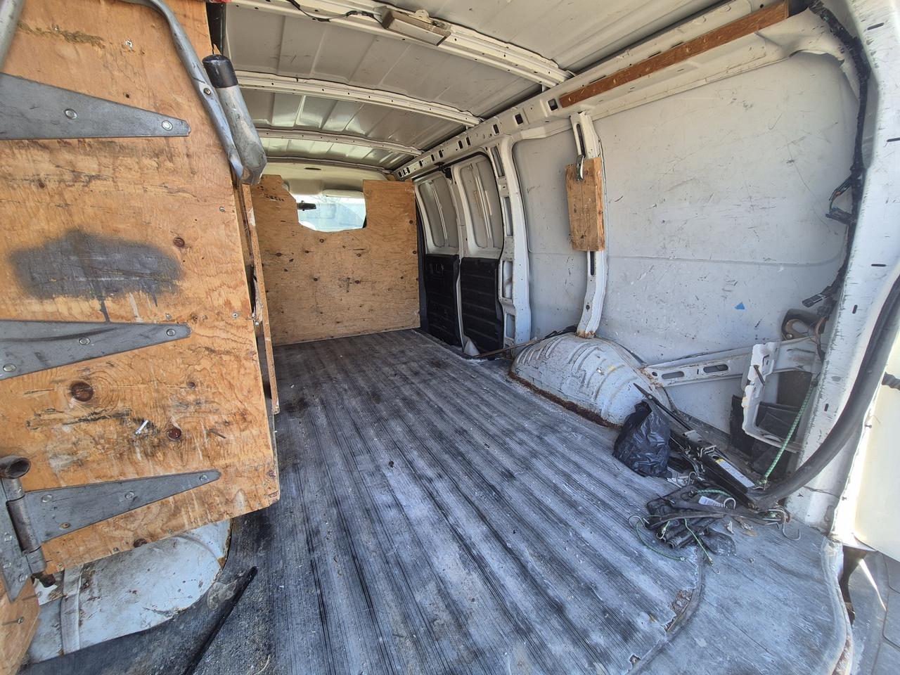 2013 GMC Savana G2500 Photo