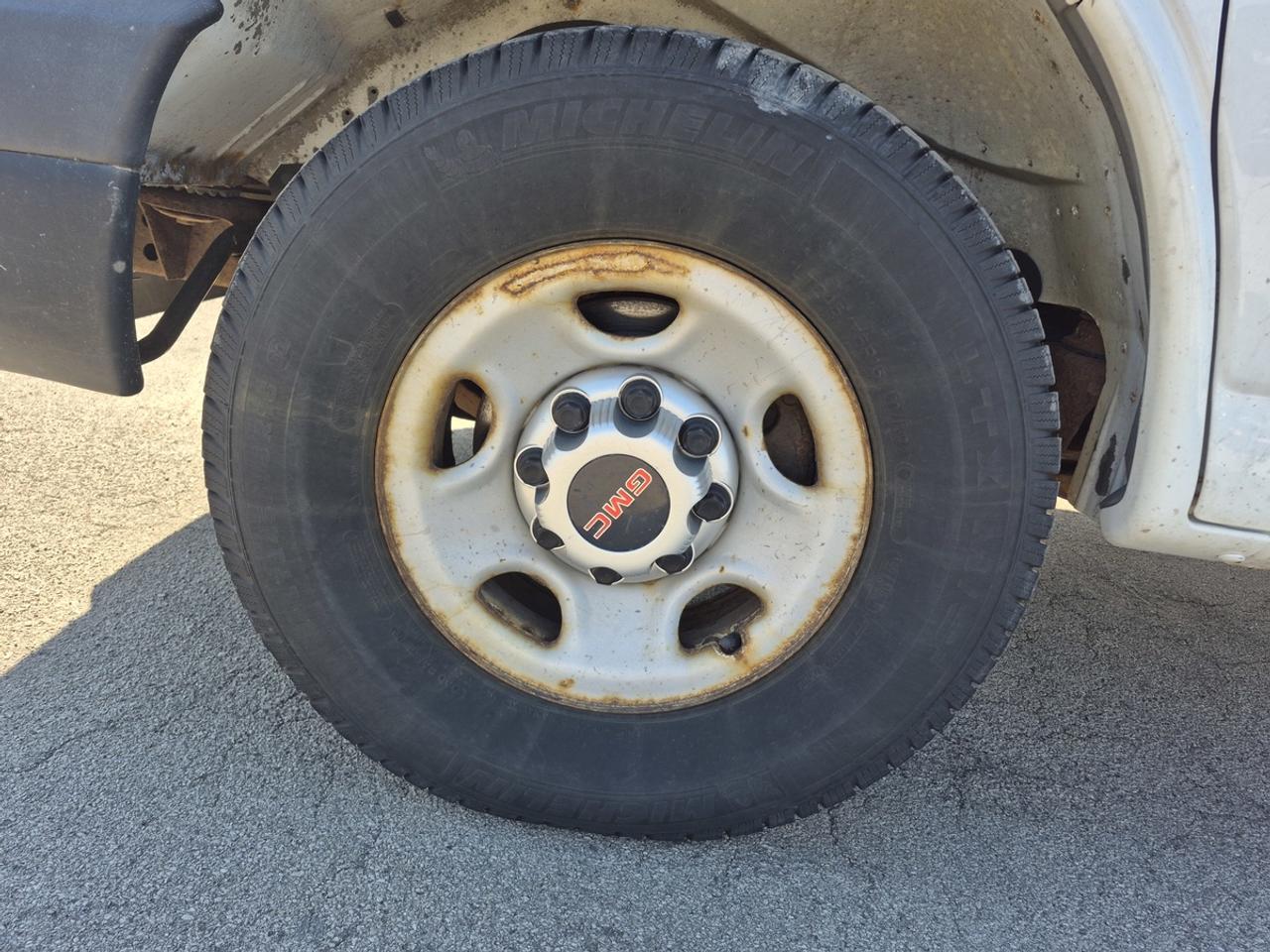2013 GMC Savana G2500 Photo