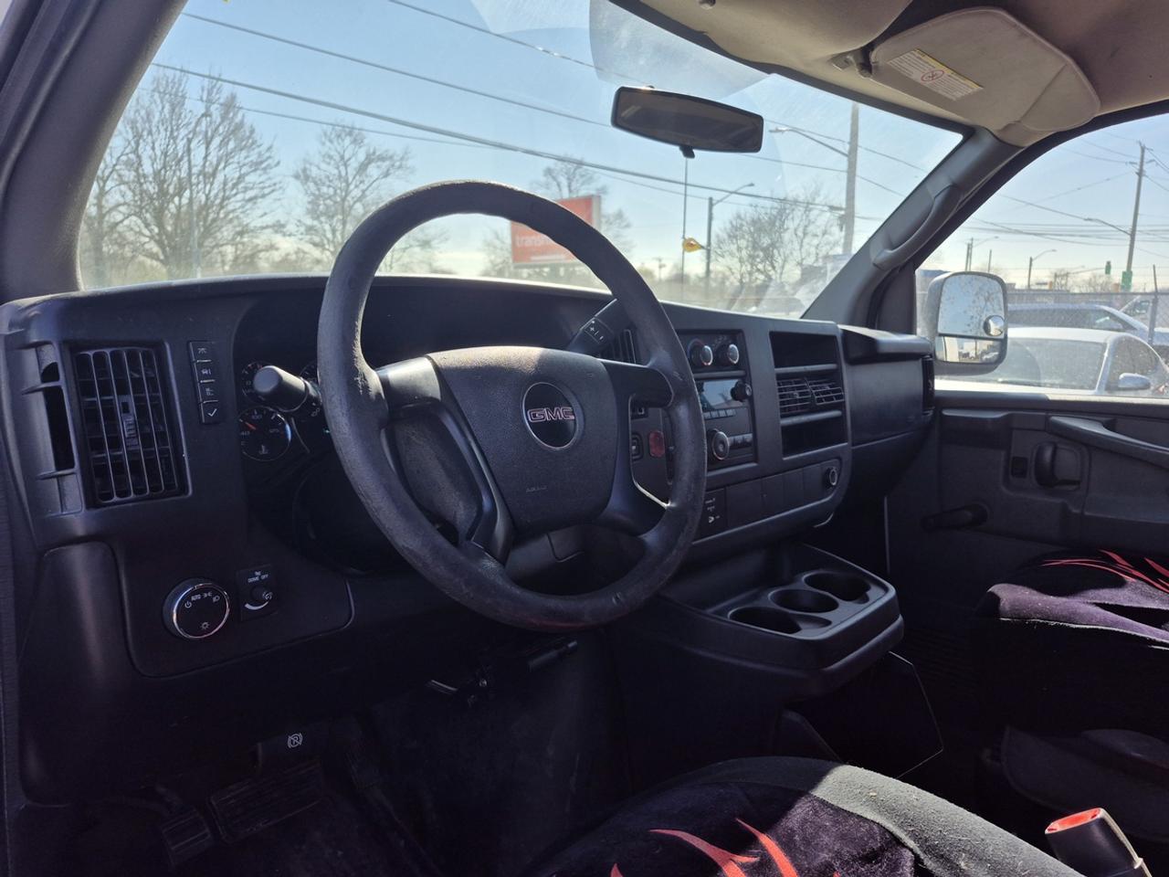 2013 GMC Savana G2500 Photo