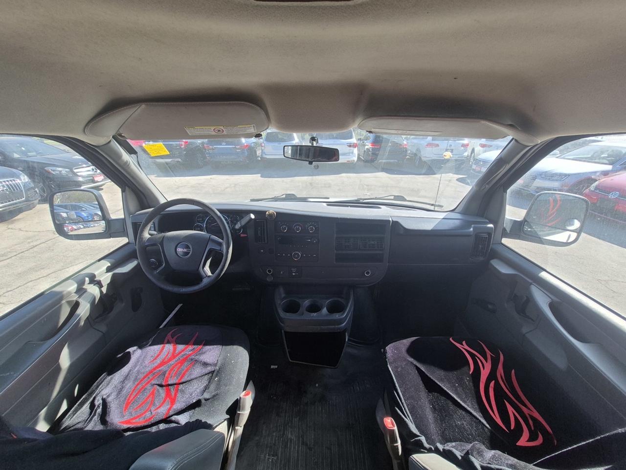 2013 GMC Savana G2500 Photo