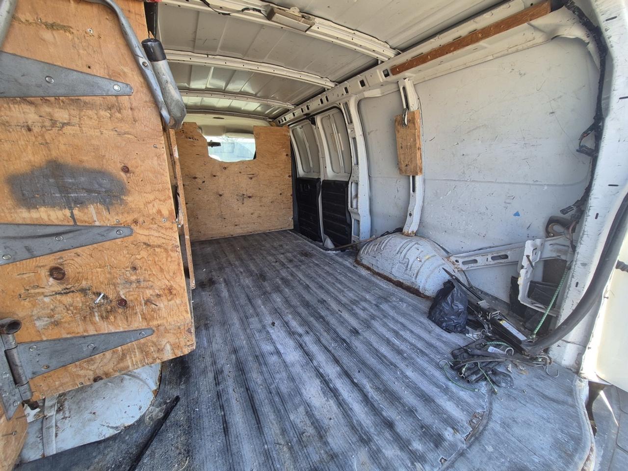 2013 GMC Savana G2500 Photo