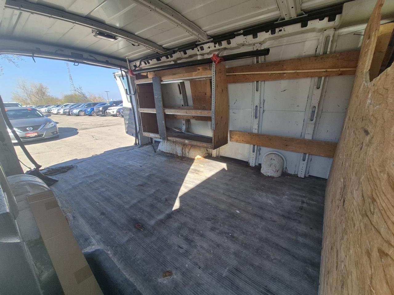 2013 GMC Savana G2500 Photo