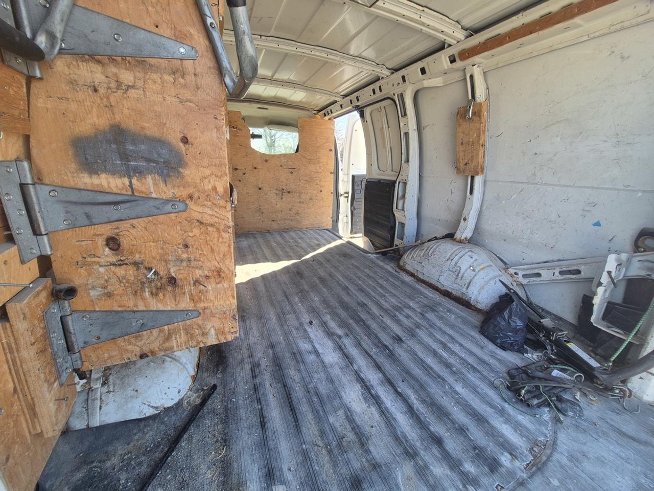 2013 GMC Savana G2500 Photo