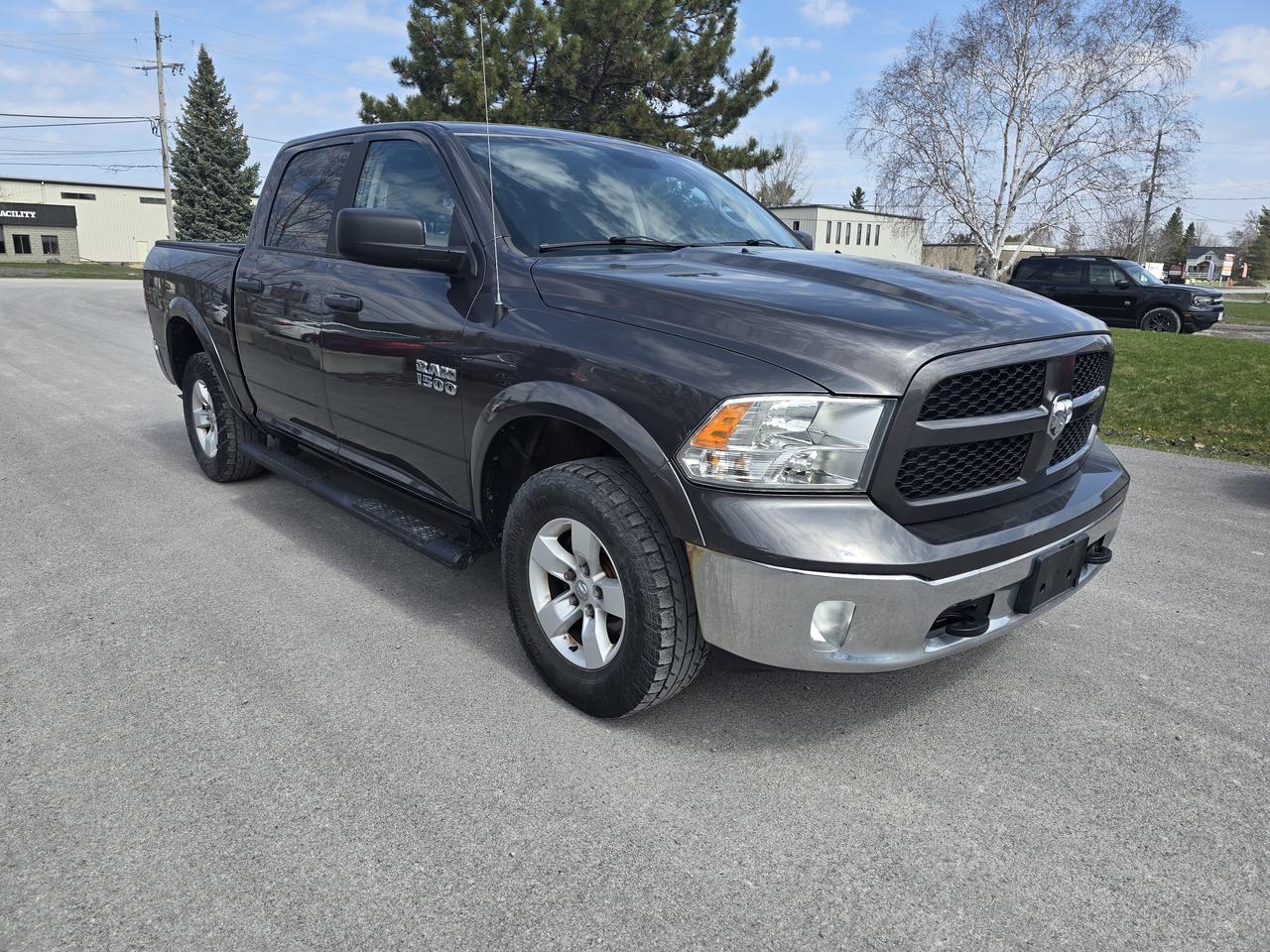 2018 RAM 1500 OUTDOORSMAN CREW CAB Photo2