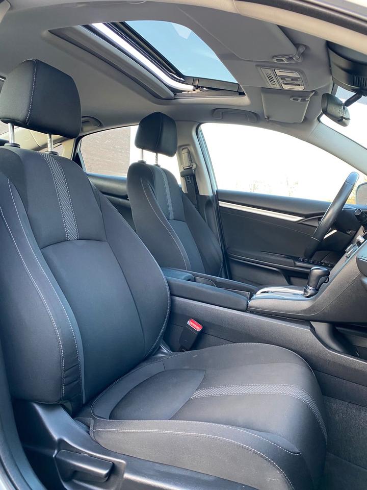 2019 Honda Civic EX | SUNROOF | NO ACCIDENT Photo