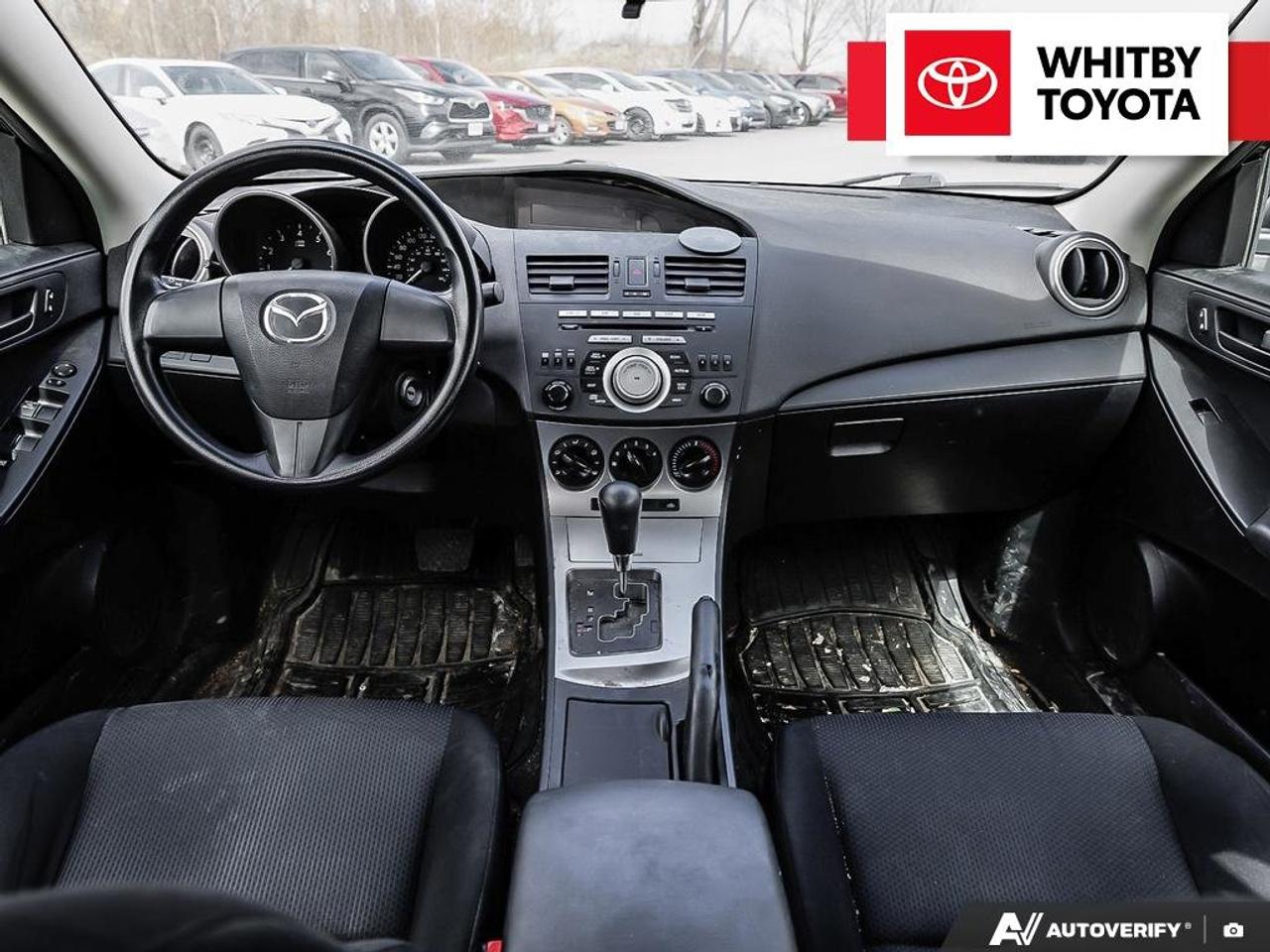 2011 Mazda MAZDA3 3i 2.0L Photo