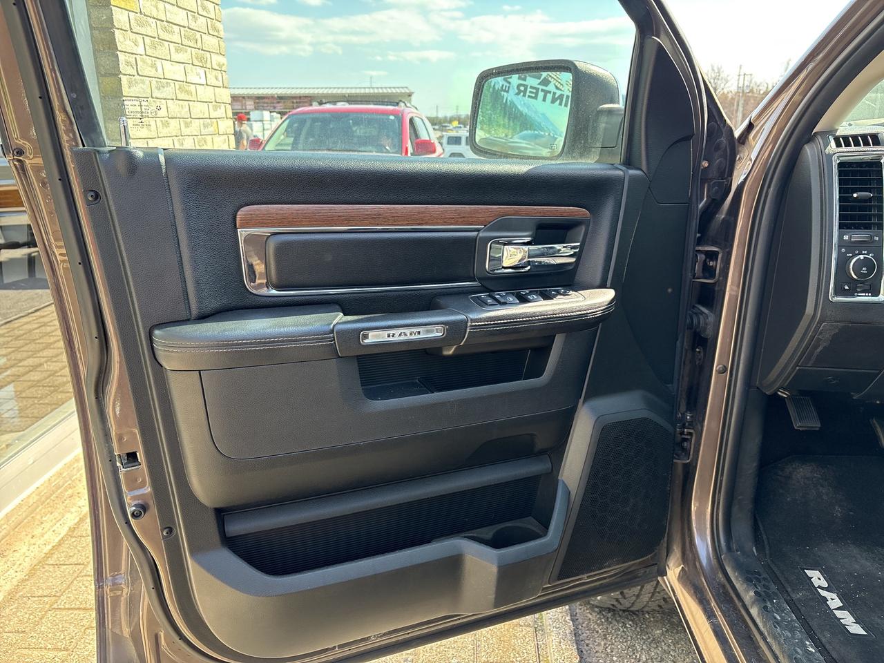 2018 RAM 1500 Laramie Photo